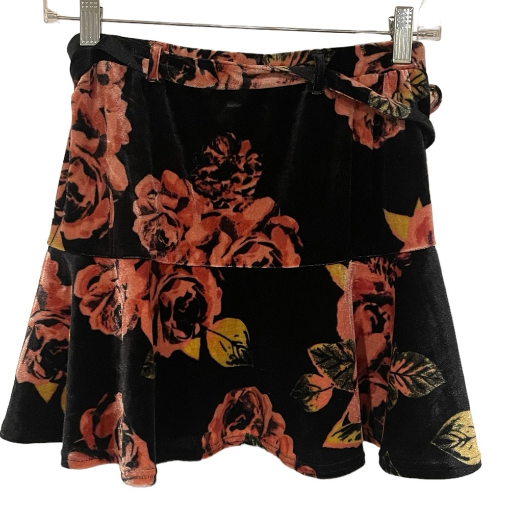 Super Soft Floral Skater Style Skirt - Picture 2 of 2